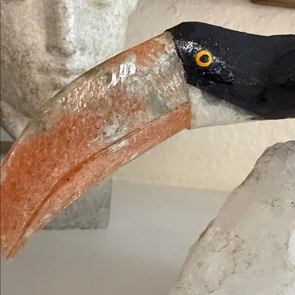 Vintage Brazilian Gemstone Toucan Bird Carving Quartz Base Onyx Calcite - Picture 9 of 15